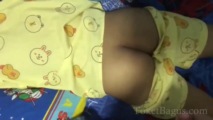 02:20 56 Pelorotin celana adik tidur 4ketmr3rja3t