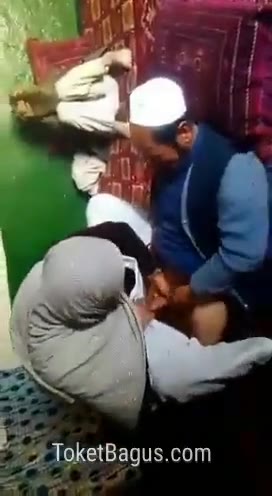 02:20 134 Viral ustadz ngentot fl5s25qn672d